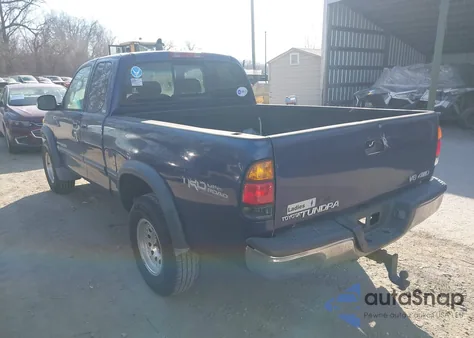 2000 Toyota Tundra Sr5 V8 z USA, uszkodzony, nr VIN 5TBBT4413YS032484